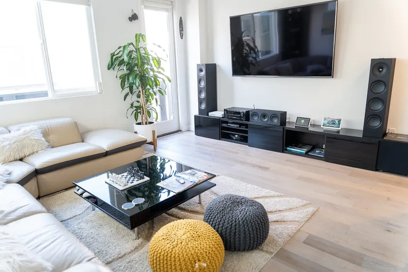 Luxurious 3-bedroom townhouse in Oakland - Image 1