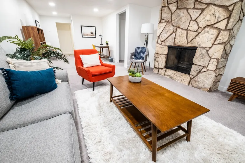 Timeless Mid-Century Home Near Downtown & Canyons - Image 1