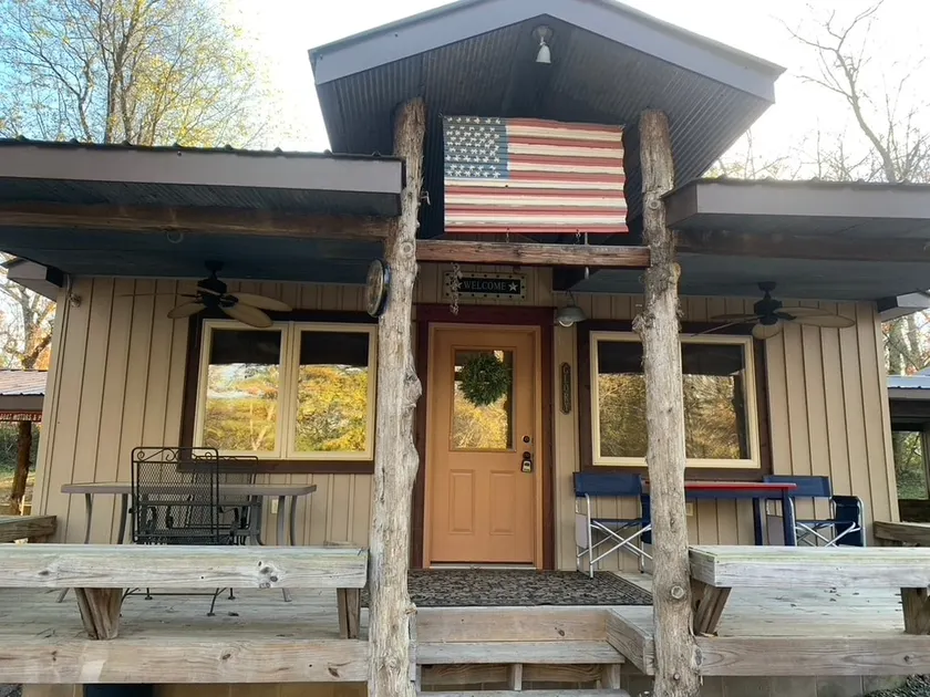 Glory Cabin Guntersville AL fishing fun & outdoors - Image 1