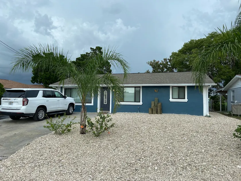 Gorgeous Seaside Seashell Cottage! - Image 1