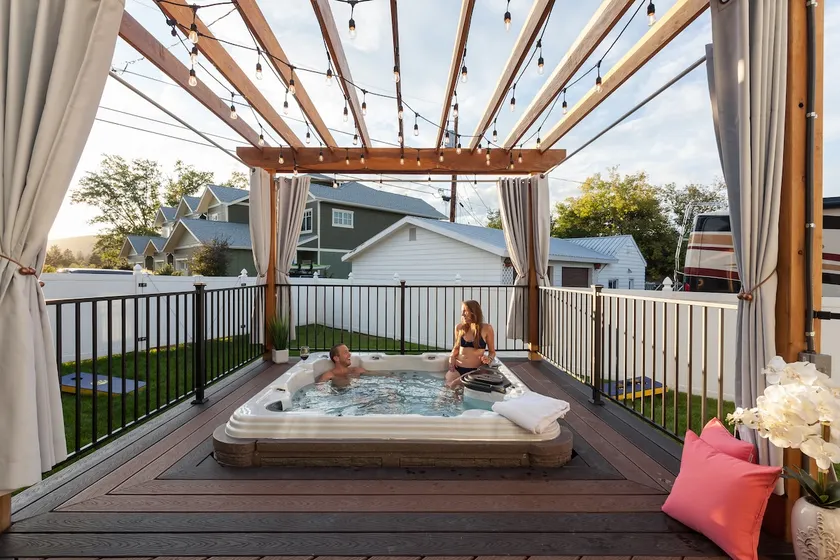 The Manse - Downtown Whitefish Home with Hot Tub - Image 1