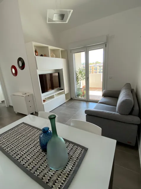 Lovely apartment with indoor parking space - Image 1