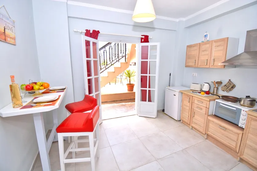 Mike's apartments - Image 1