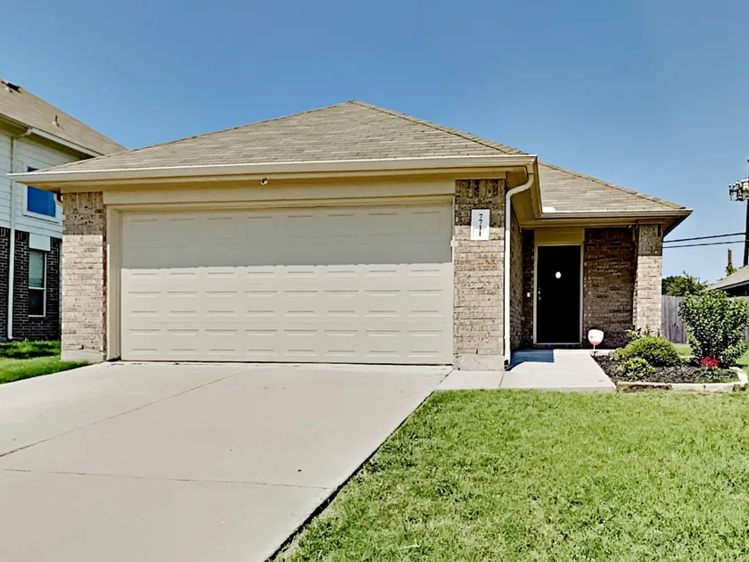 3B/2B Home | Easy Access to I-35 & I-20 - Image 1