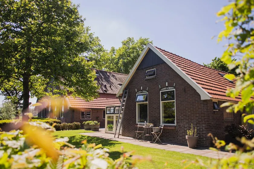 Cozy bakery in a rural area - Image 1