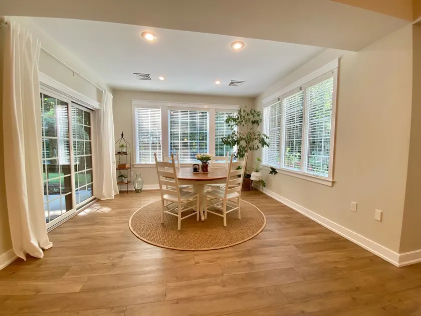 Black Diamond- A newly renovated private apartment - Image 1
