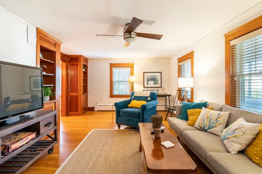 Cozy Historic Wakefield Home Close to Beaches - Image 1