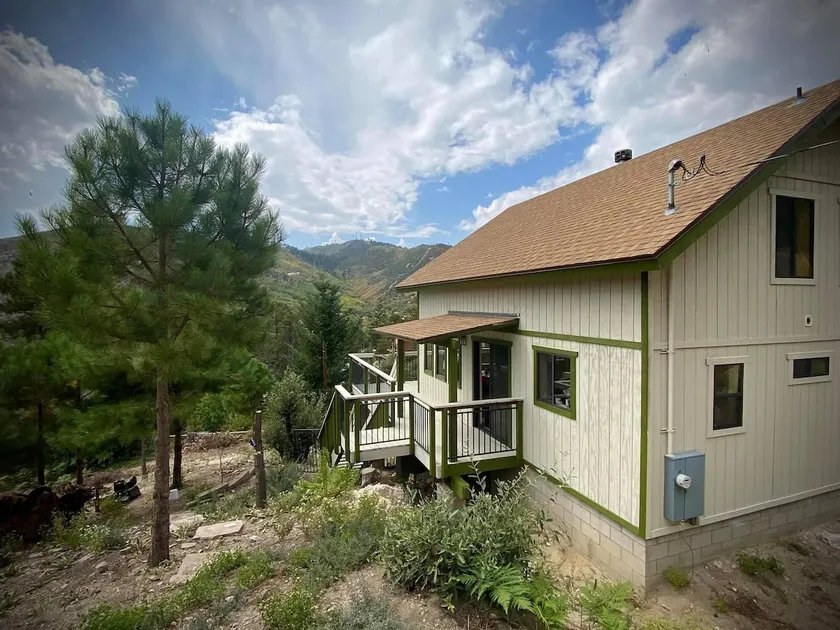 The Writer's Retreat: King, Covered Deck, Views - Image 1