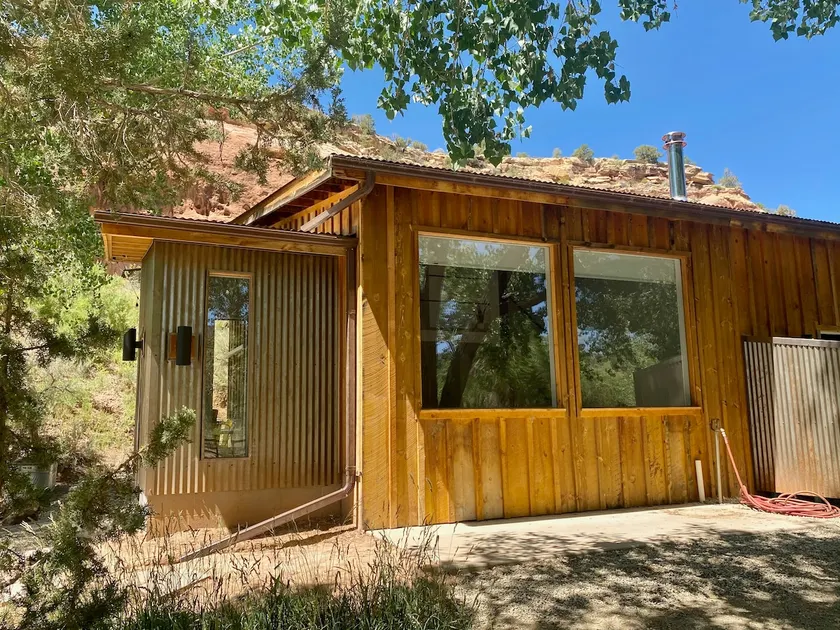 Ute Mountain Canyon Escape with private outdoor spaces near Mesa Verde - Image 1