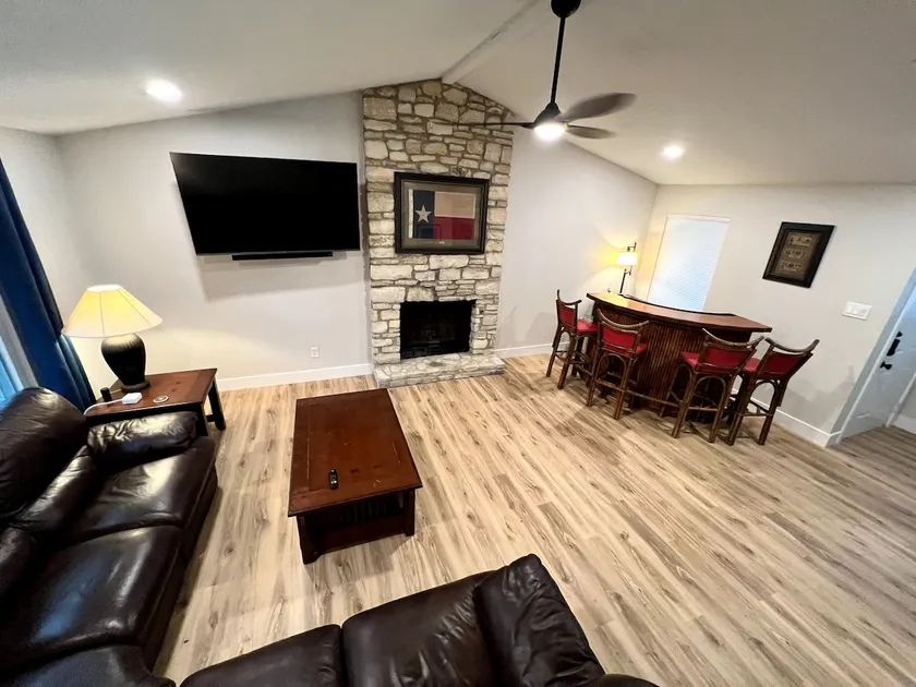 Newly Remodeled Gem In The Epicenter of The ATX - Image 1