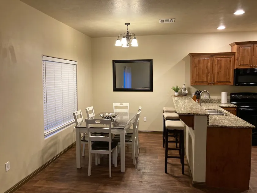 Cedar Ridge Escape w Top Amenities+ Hot Tub & Pool - Image 1