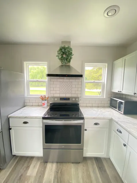 Cozy Farmhouse located in the country  between Devils Lake and Wisconsin Dells - Image 1