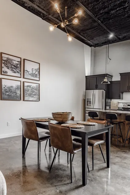 The Flats 2 - Downtown Loft in Mountain Home, AR - Image 1