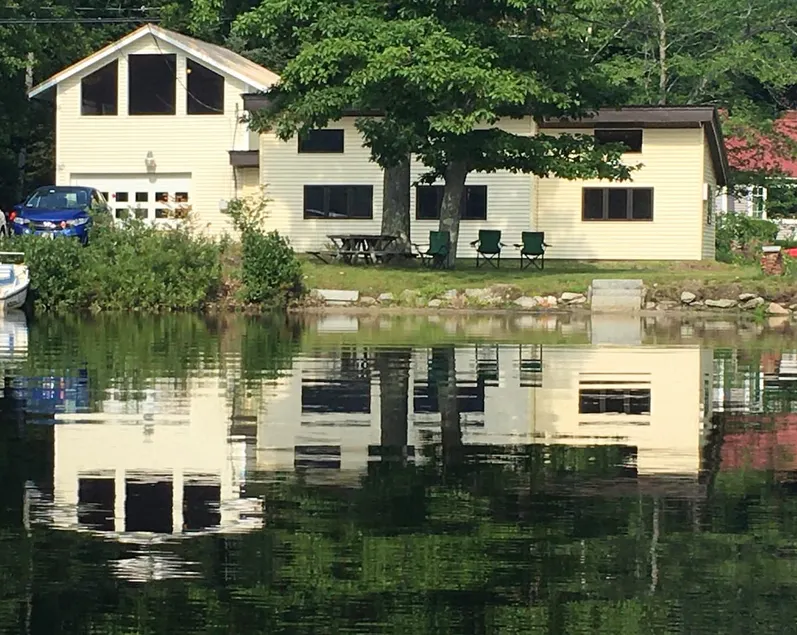 Dragonfly Cottage on Beautiful Mountainview Lake - Image 1