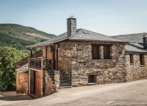 El Caleyo country house - Image 1