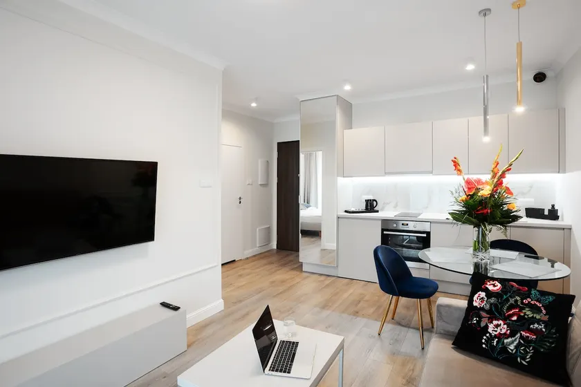 Luxury Apartment Mennica Residence - Image 1