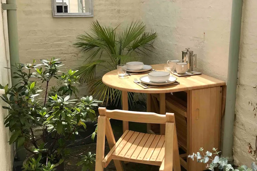 Stylish Victorian 2 Bed Townhouse - Image 1