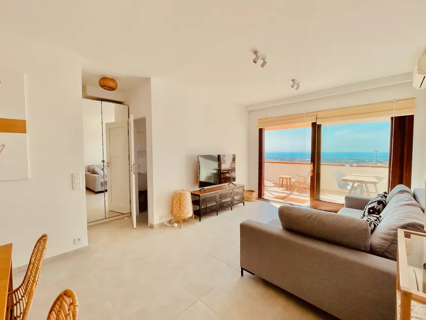 Beach Base Apartment (The Wave): Amazing Sea Views - Image 1