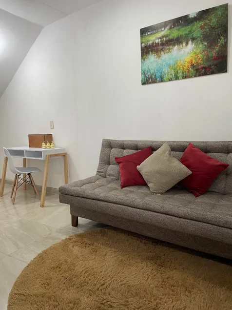 Apartment 5 minutes from the main garden with a garage! - Image 1