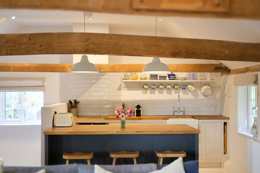 The Granary - Stylish converted farm building - Image 1