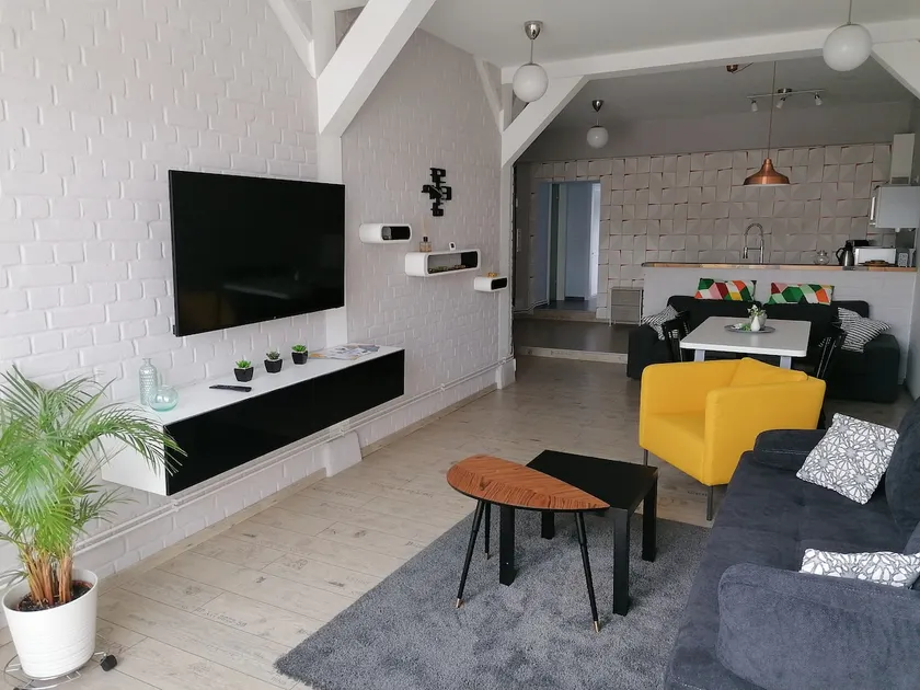 Central Loft Apartment - Image 1