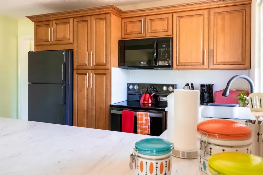 Fully Equipped Island Apartment with Fruit Garden - Image 1