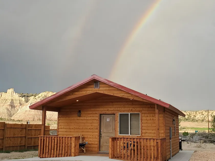 Cottage with full kitchen and patio BBQ grill - Image 1