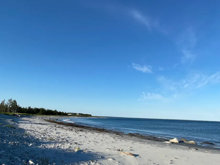 Breakwater Beach House - Image 1