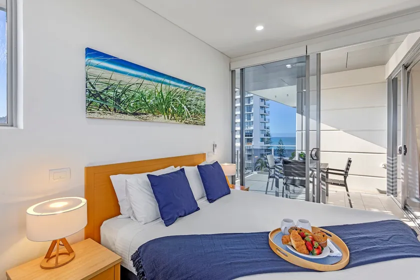 1 Bedroom Apartment with Ocean Views - Image 1