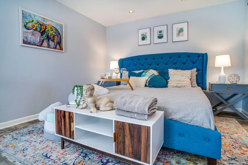 Cozy Guest Suite W/ Private Entrance & Backyard - Image 1