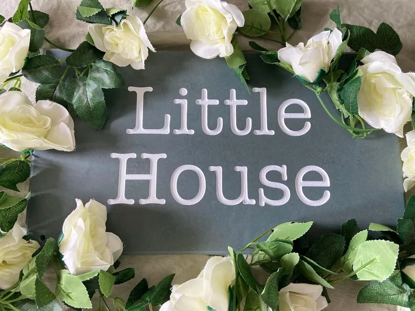 Little House - The Perfect Blend of Town & Country - Image 1