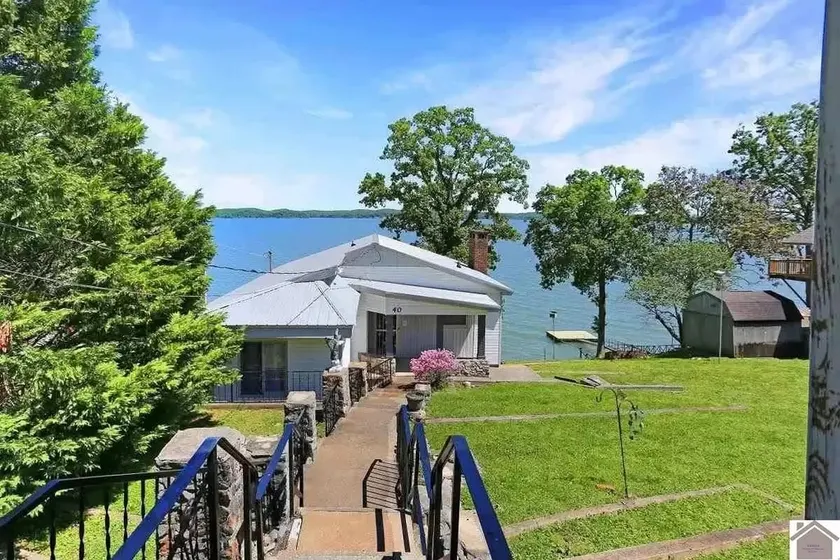 Welcoming and Cozy 2 bedroom KY lake cottage * Beautiful Views! - Image 1