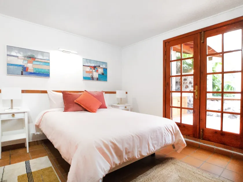 Guest House in El Paso | Volcano Views - Image 1