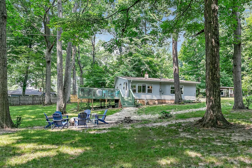 The Wildwood Cottage, private lake access - Image 1
