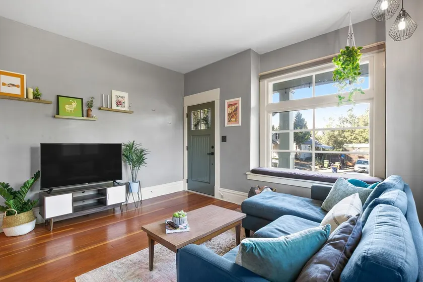 Cozy Spokane Getaway Near Golfing and Skiing - Image 1