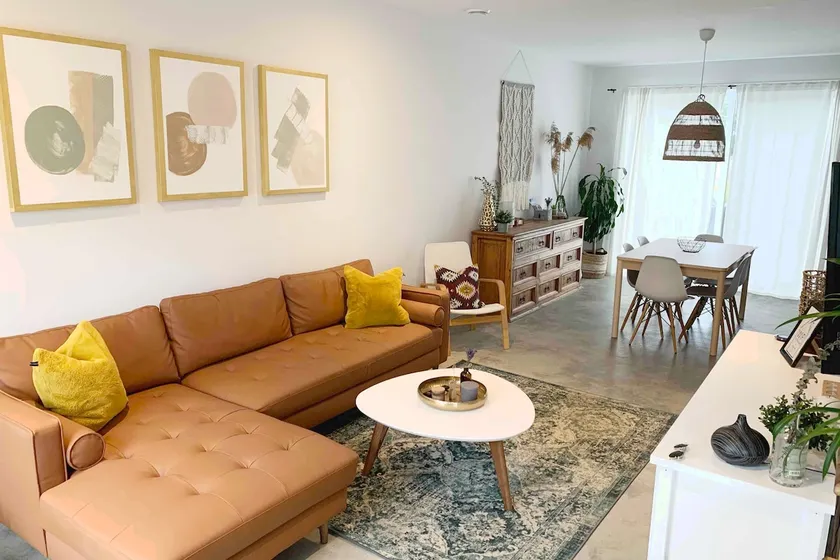 Sutton Townhouse ✨ New, bright, modern & rustic - Image 1