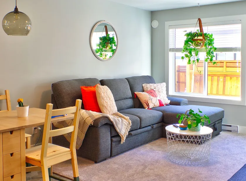 Zen retreat, 2 bed cottage, free parking - Image 1