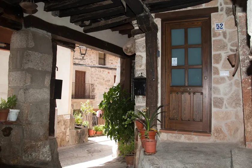 THE PORTAL'S LITTLE HOUSE - Image 1