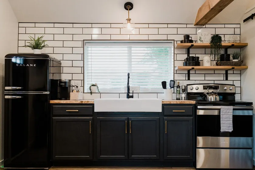 Private Farmhouse Studio - Image 1