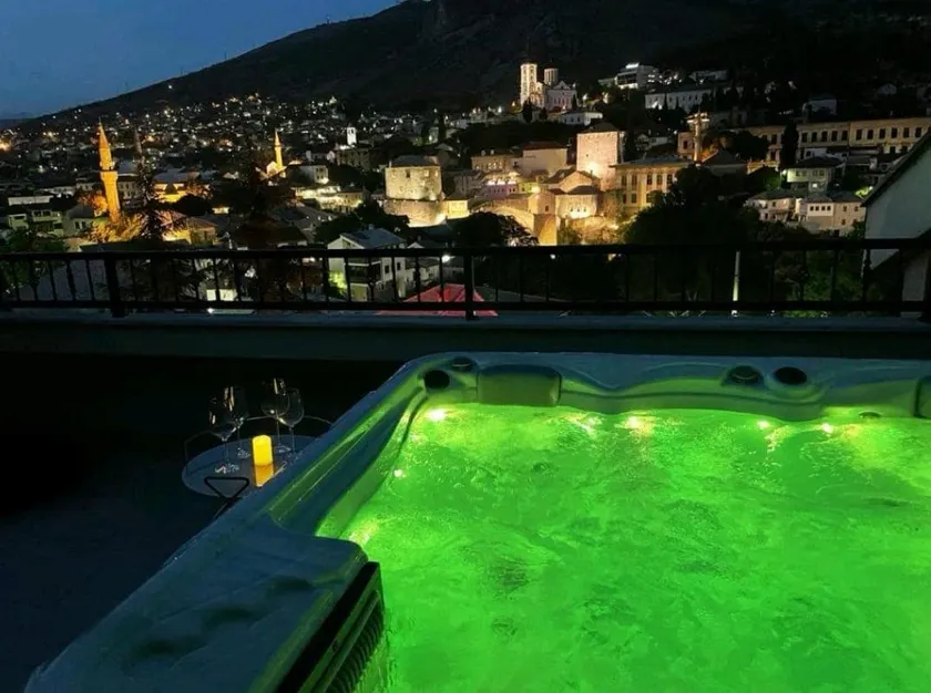 Penthouse with Old bridge view and jacuzzi - Image 1