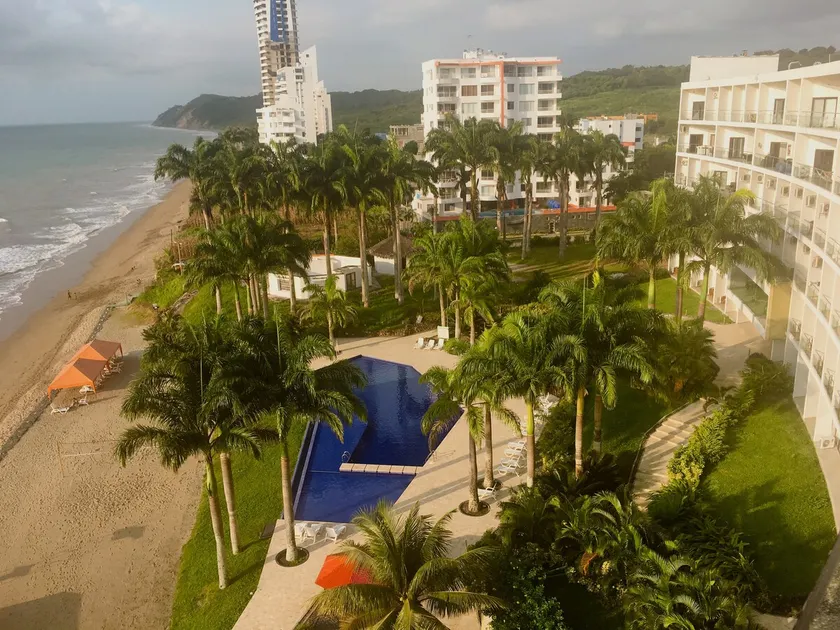 Lovely apartment at beach resort - Image 1