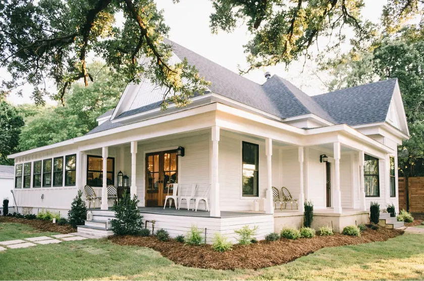 Stunning Newly Remodeled 1914 Farmhouse - Image 1