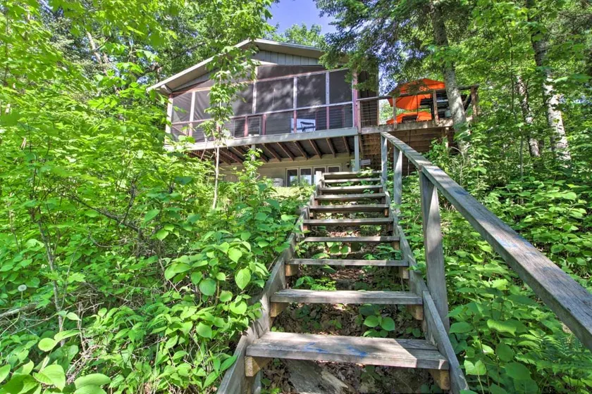 Cozy, Family Friendly Lake Cabin on Thunder Lake with Sunset Views - Image 1