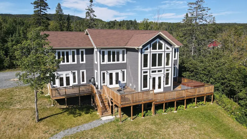 Luxury Chalet 5B/6B Humber Valley - Image 1
