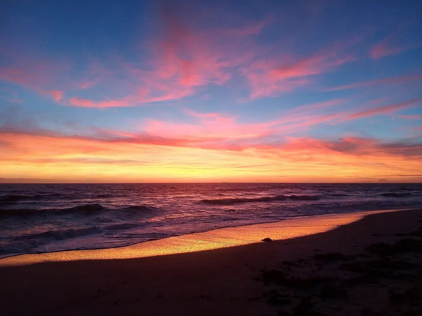 Sweet Sandcastle Vacations: A Luxury Beach Getaway! - Image 1