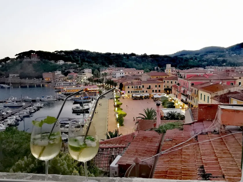 Guardiola 2 Sea View ”Anna's nest” - Image 1