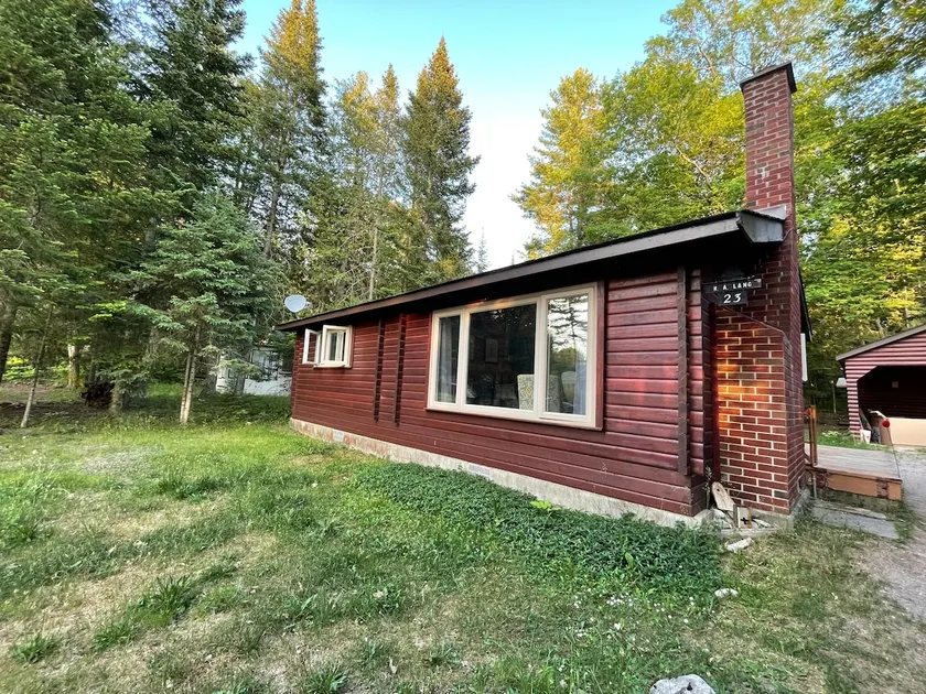 Woodland Beach Tiny/ Wasaga Cottage  2 min to the beach - Image 1