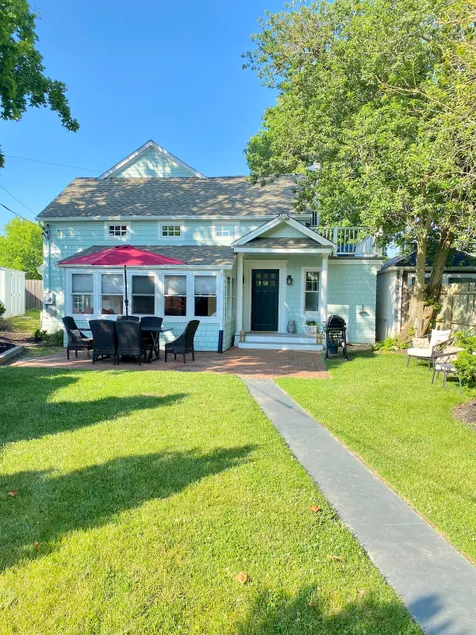In-Town Charming Westhampton Village Beach House - Image 1