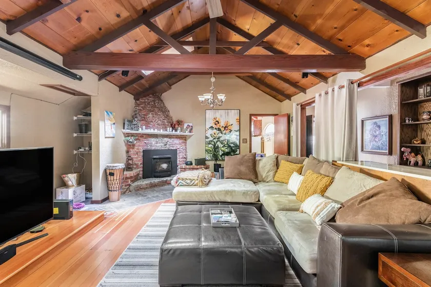 Tranquil Creek Mountain House - Image 1