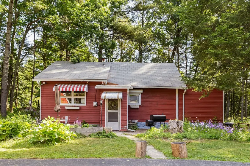 StarryPines Cottage w Sauna Steps to Trails - Image 1
